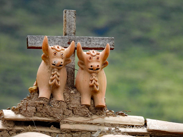 2-bull hut emblem