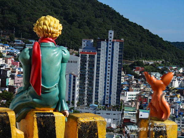 little prince and fox statues