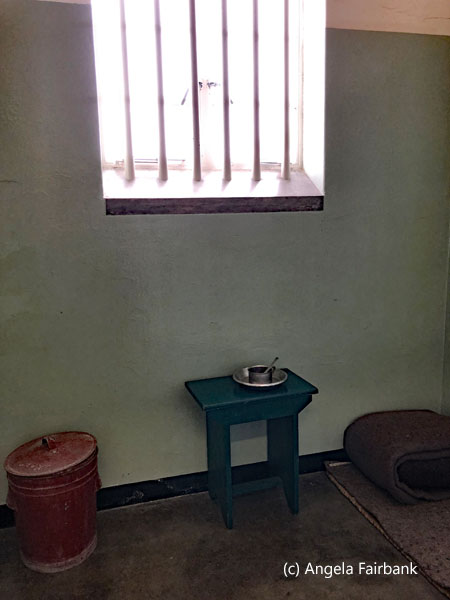 mandela cell with bucket