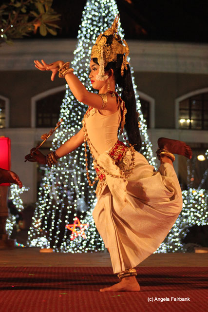 Five girls of Apsara Dance Show troop at Sokha Hotel