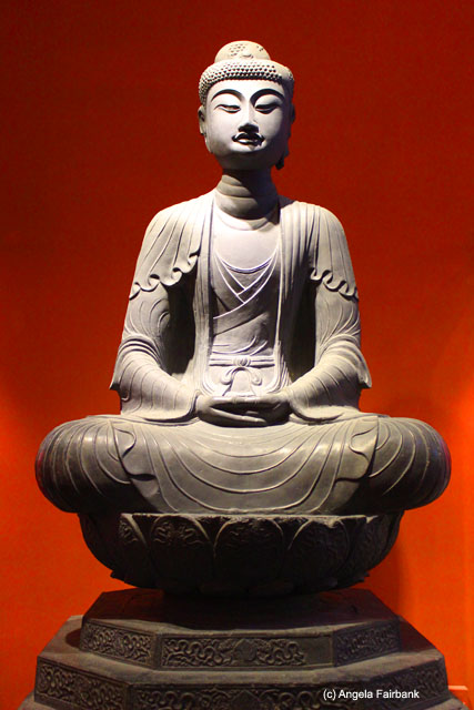 buddha statue