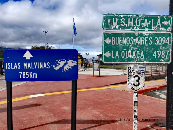 distance signs