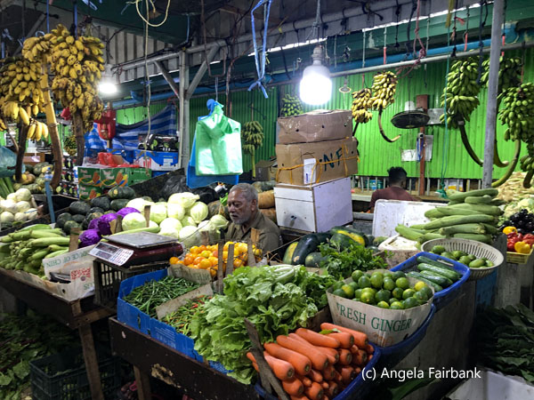 fruit and vegetable market 4