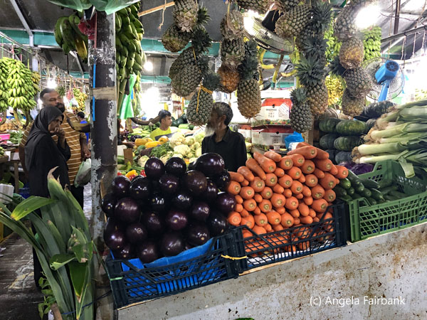 fruit and vegetable market 2